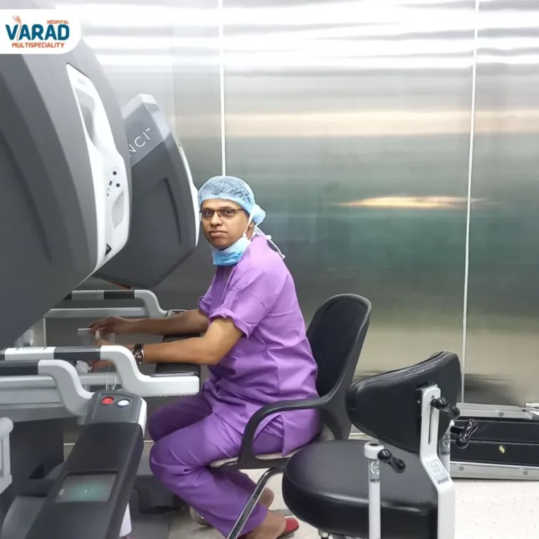 Dr. Vinayak Kshirsagar operating Da Vinci Robotic Surgery System in Pune